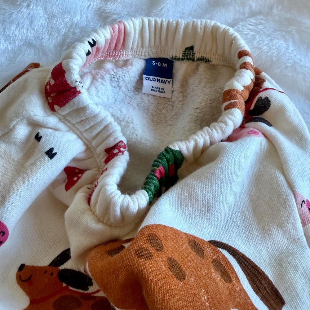Old Navy Cream Baby Matching Sweats with Animal Print - Picture 5 of 5